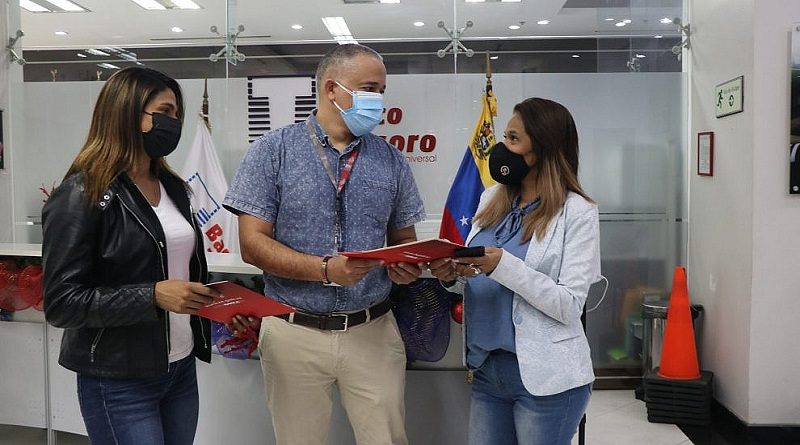 Otorgan crédito a atleta Jeserik Pinto para emprendimiento