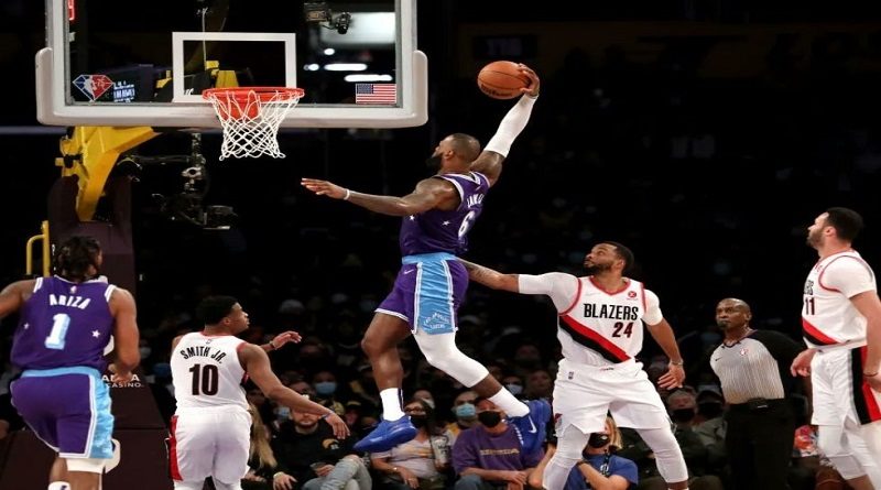LeBron anota 43 puntos en victoria de Los Lakers sobre Portland