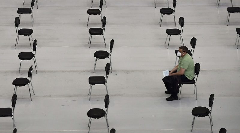 El director regional de la organización se mostró optimista ante esta nueva predicción, aunque hizo un llamado a la prudencia por parte de la población. (Foto Alvaro Barrientos / AP)