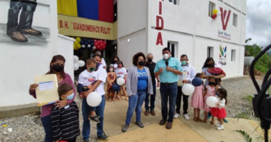 Entregan 24 viviendas a familias merideñas afectadas por lluvias en Tovar