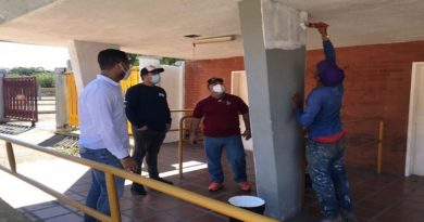 Instalaciones del estadio de fútbol Hermanos Ghersi Páez en proceso de rehabilitación en Aragua