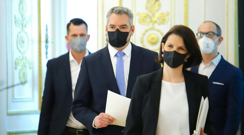 Austria impone vacunación obligatoria a mayores de 18 años a partir del 1 de febrero y quienes incumplan podrán ser multados hasta por 4.000 dólares