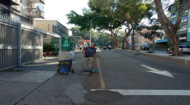 Movimiento Caracas Para Todos: Implementación de ordenanzas garantizan una ciudad más limpia y en orden