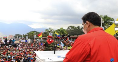 vPresidente Maduro: Vamos a buscar el camino pacífico para una Revolución que abra los caminos del siglo XXI