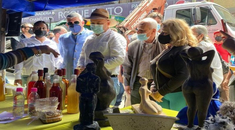 Más de mil personas atendidas con jornada integral y feria agrícola en San Pedro de Los Altos