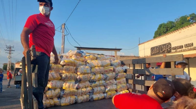 Mercal entrega bolsas CLAP a Base de Misiones Socialistas en Portuguesa