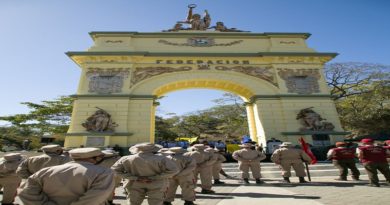 Rindieron homenaje a los 163º aniversario del Grito de la Federación