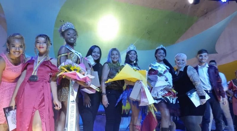 Dariana Frías es la nueva soberana de Carnavales Caribeños Higuerote 2022