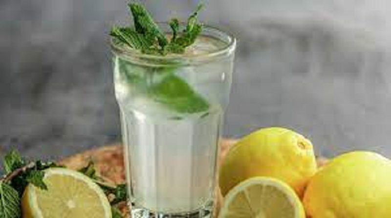 Esto es lo que pasa si tomas agua de limón todos los días
