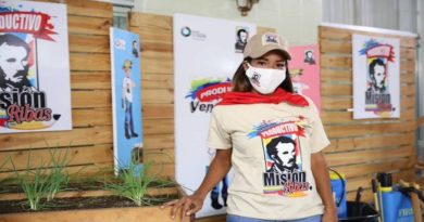 Misión Ribas promueve la cultura de siembra y cría de aves en Barinas