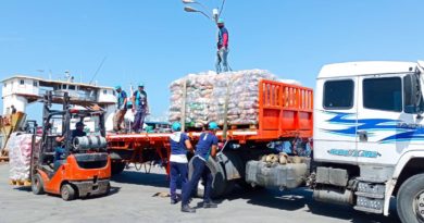 Armada Bolivariana colaboró con transporte de más de 240 toneladas de alimento para miles de familias de Cumaná