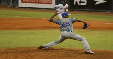 Yohander Méndez vestirá la camiseta de los Sultanes de Monterrey