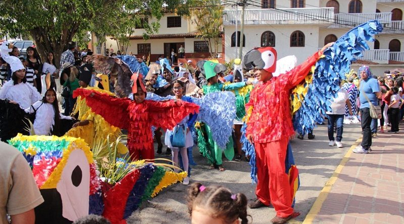 Miranda presenta agenda cultural para carnaval