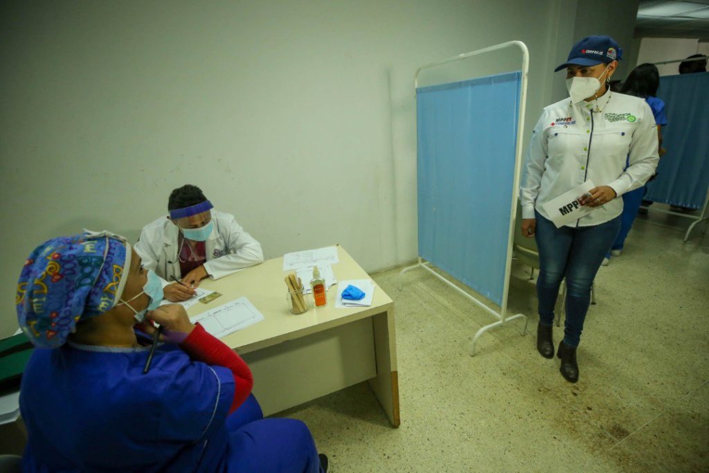Entregan insumos médicos y equipos para fortalecer sistema de salud de la fuerza trabajadora del sector eléctrico