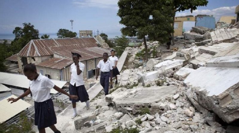 Instan a reconstruir escuelas destruidas por terremoto de 2021 en Haití﻿