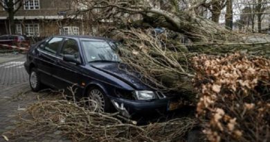 Tormenta Eunice que azota al norte de Europa deja al menos 10 muertos