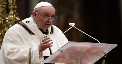 Papa Francisco: Tenemos que regenerar la economía de forma que sea más justa