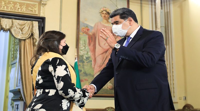 Presidente Maduro otorgó orden Francisco de Miranda a embajadores de Nicaragua y Sudáfrica