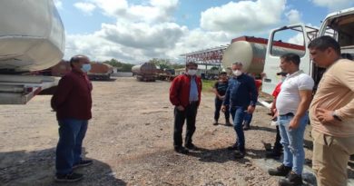 PDVSA y Gobierno de Amazonas se unen para mejorar suministro de gasolina