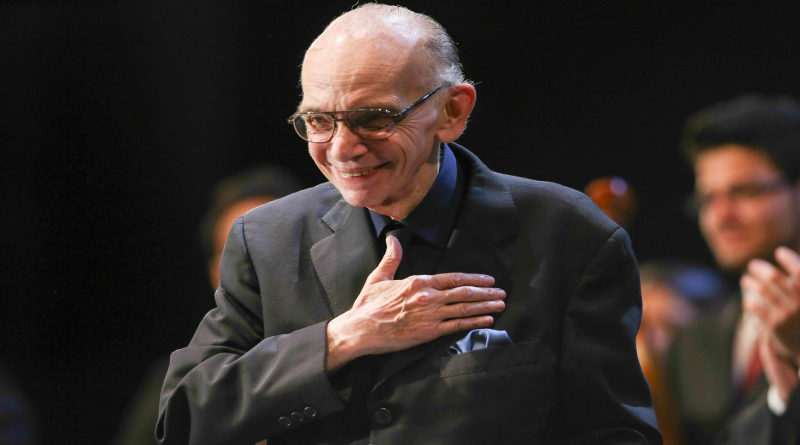 Jefe de Estado honra la memoria del maestro José Antonio Abreu