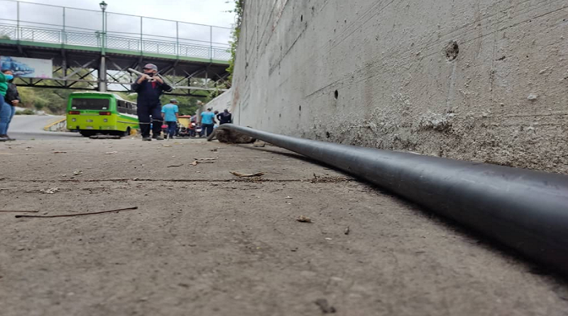 Hidrocapital instaló 230 metros de tubería de agua potable en Comunidad Joaquín Crespo