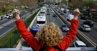 Asociaciones de transportistas se suman a huelga en España