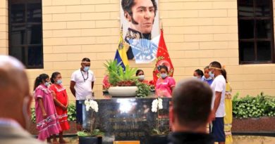 Con sentido homenaje honran memoria del Comandante Chávez en el Cuartel de la Montaña