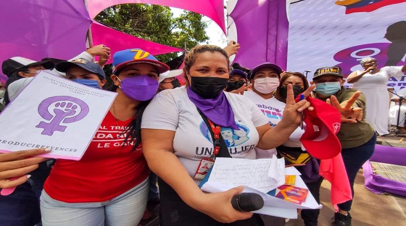 Presidente Maduro felicitó a mujeres por multitudinaria marcha en Caracas