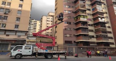 Supervisaron colocación de luminaria en Santa Mónica en Caracas