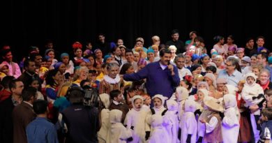 Presidente Maduro invita a las familias a disfrutar del arte escénico este domingo