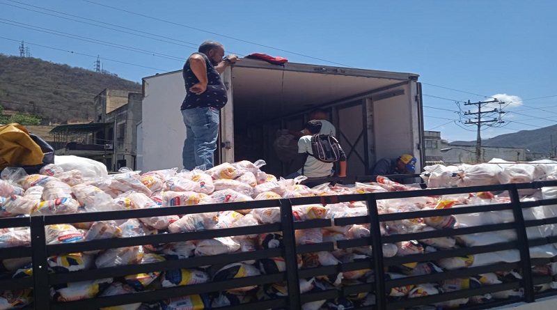 Benefician a nueve mil 900 familias de Antímano con entrega de proteína animal
