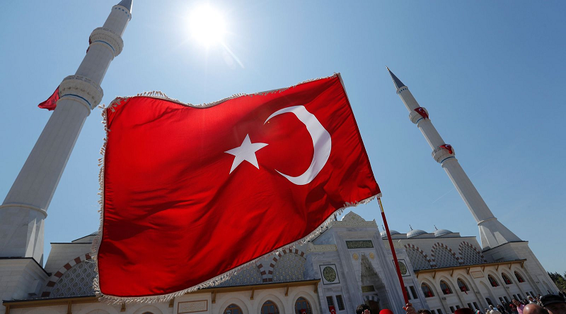 Turquía rechaza participar en maniobras de la OTAN por diferencias con Grecia