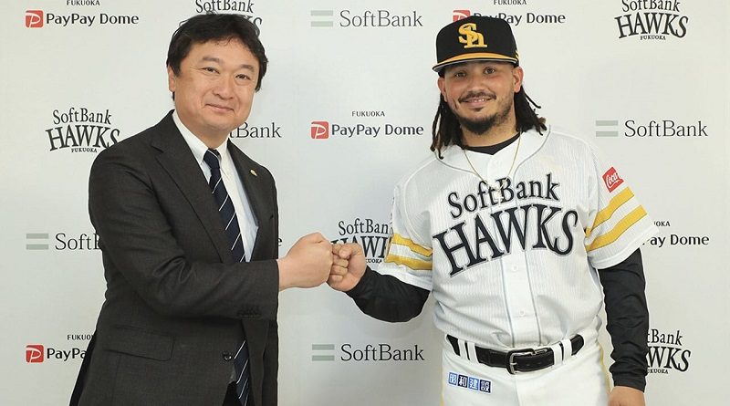 Arranca la Liga de béisbol japonesa con cinco criollos en acción