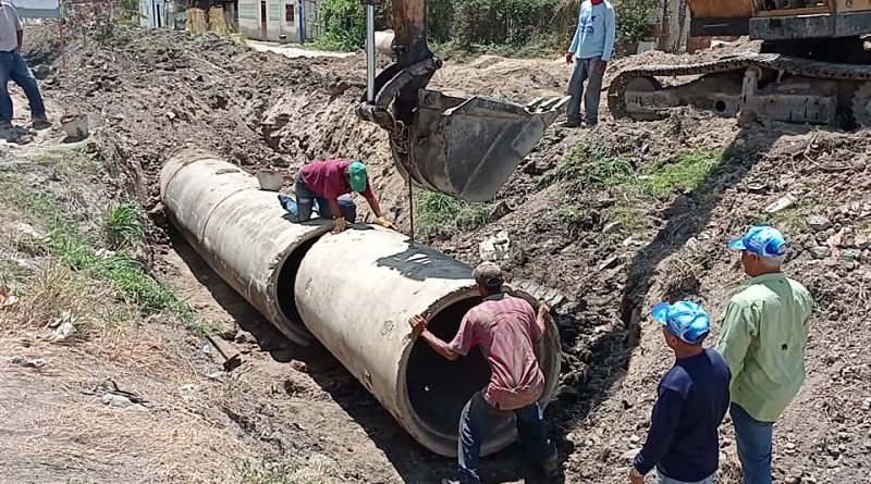Rehabilitan 270 metros de la avenida principal del sector La Comuna Hugo Chávez en Aragua