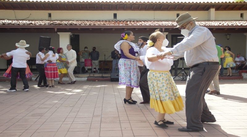 Cierre del taller de joropos en La Casona se transformó en una gran fiesta popular