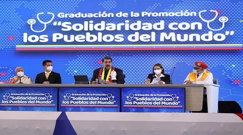 Presidente Maduro propone traer mil estudiantes colombianos para graduarlos como médicos integrales