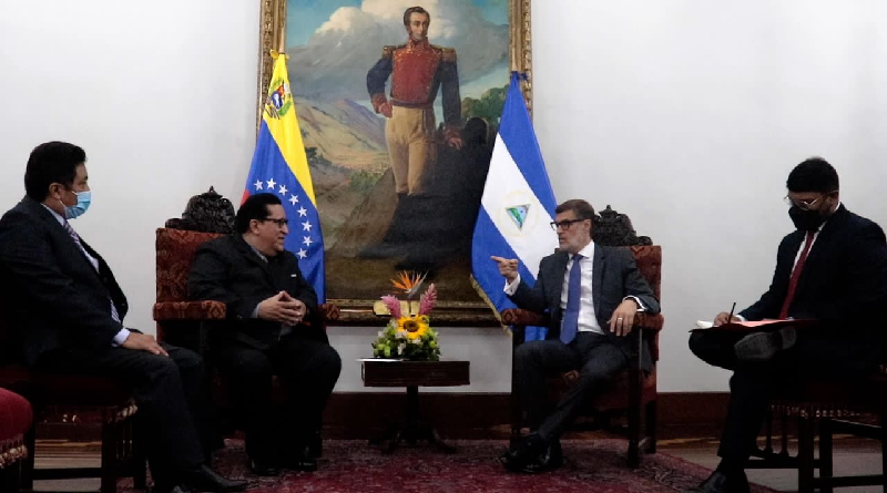 Canciller Félix Plasencia recibe Copias de Estilo del nuevo embajador de Nicaragua en Venezuela