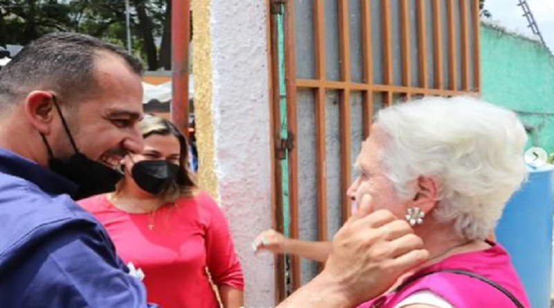 El programa social “Una Estrella de Mar” que impulsa Gobierno Bolivariano en el estado La Guaira, tiene la finalidad de atender de forma gratuita a los sectores vulnerables de la jurisdicción, realizando jornadas integrales con rehabilitación de fachadas, entrega de medicinas, alimento, entre otros beneficios.