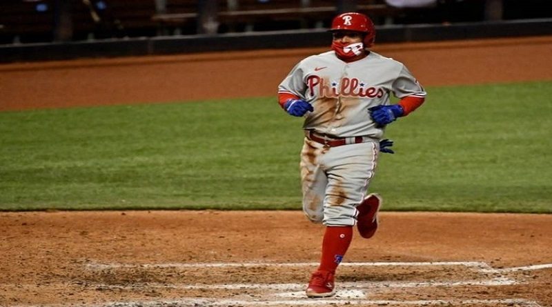 Ronald Torreyes acordó un contrato de ligas menores con los Phillies de Philadelphia