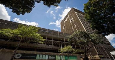 Mesas de cambio cotizan el dólar en Bs. 5,77 y el euro en Bs. 5,93