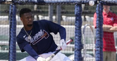 Acuña Jr. sigue con la rehabilitación y no jugará en la pretemporada