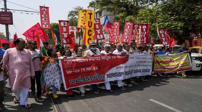 Huelgas paralizan algunos servicios en India