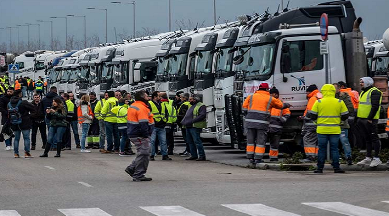 Negociaciones por protestas del Comité Nacional de Transporte en España