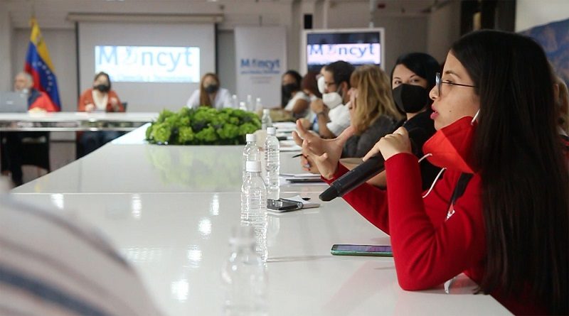 Avanza conformación de unidades de aprendizaje de mujeres venezolanas en la ciencia