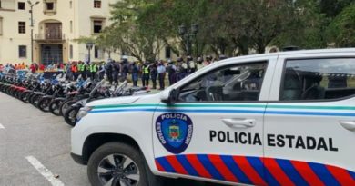 Patrullas, motos, ambulancia y repuestos recibieron cuerpos de seguridad y protección civil de Mérida