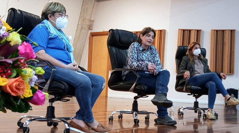 Así de desarrola el 1er Encuentro de Mujeres en la Ciencia