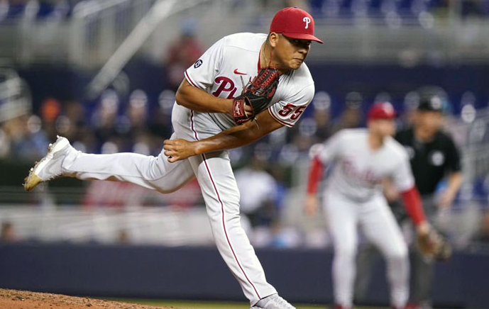El lanzador Ranger Suárez es duda para el comienzo de la MLB