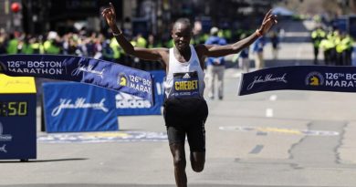 El keniano Evans Chebet gana el Maratón de Boston