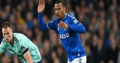Salomón Rondón aportó asistencia en empate del Everton ante el Leicester