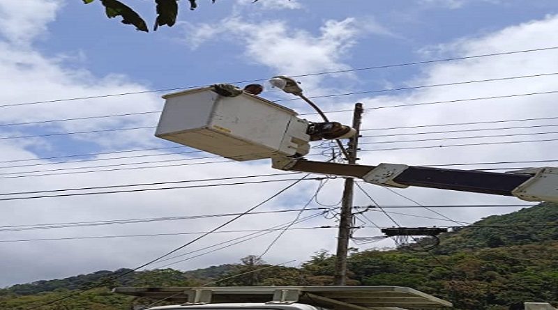 Corpoelec optimiza alumbrado público en el municipio Caripe de Monagas